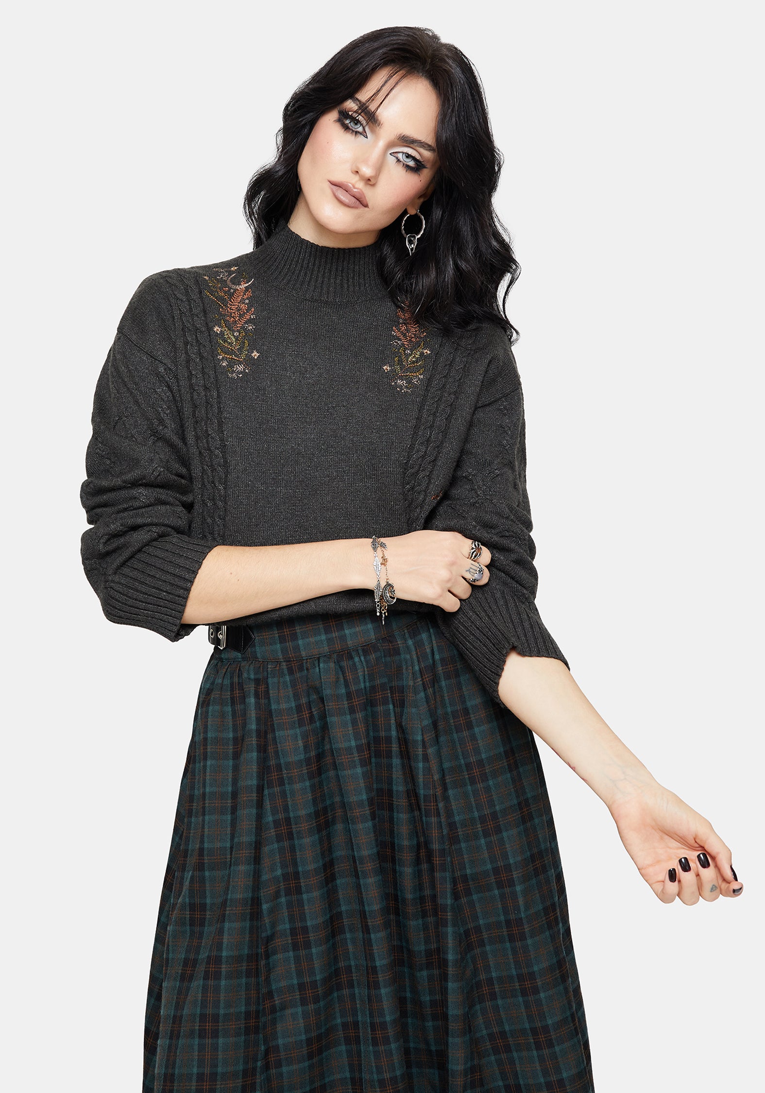Abellona Embroidered Cable Knit Sweater - Image 4