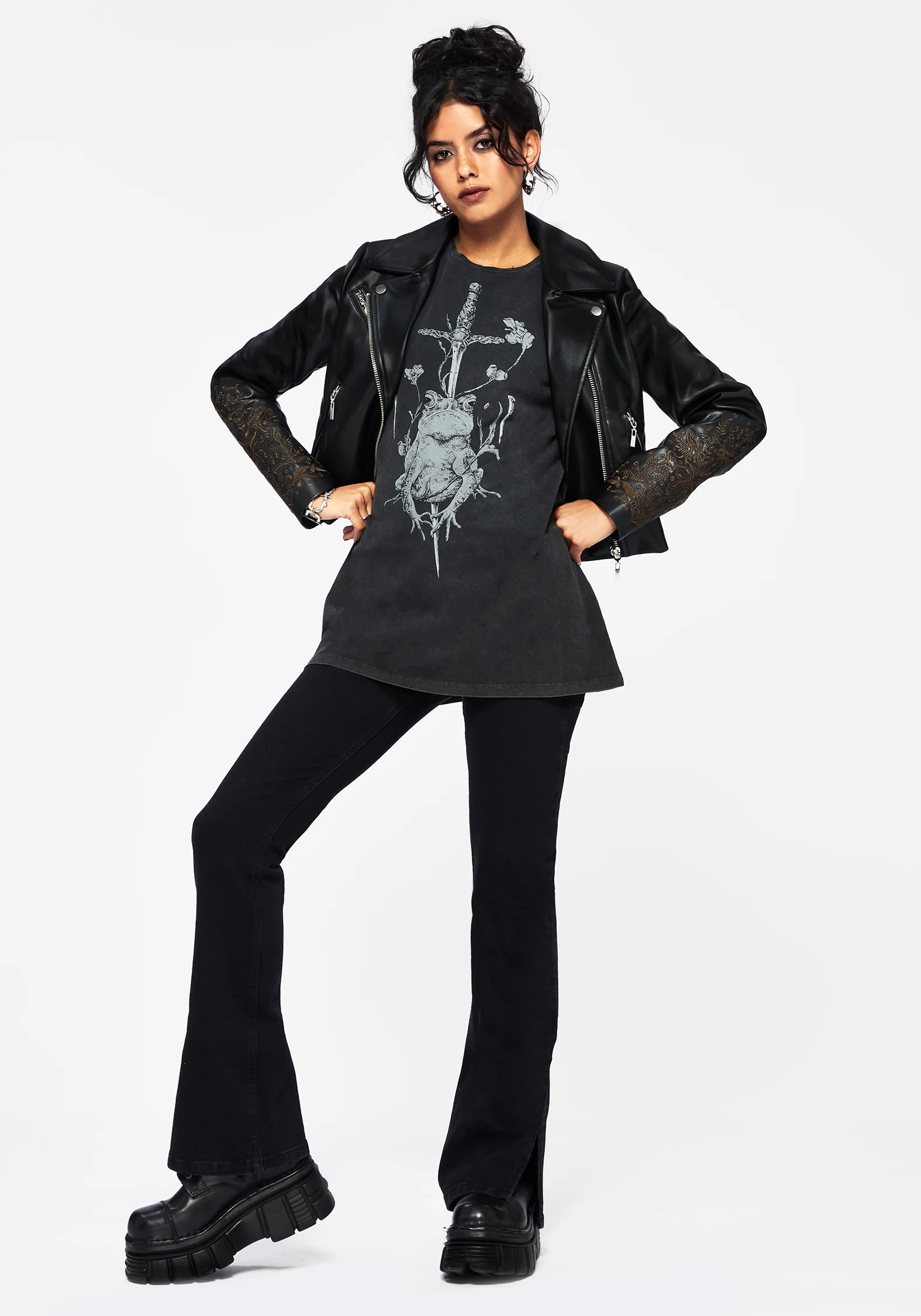 Anura Oversized Acid Wash Frog Graphic Print T-shirt - Image 6