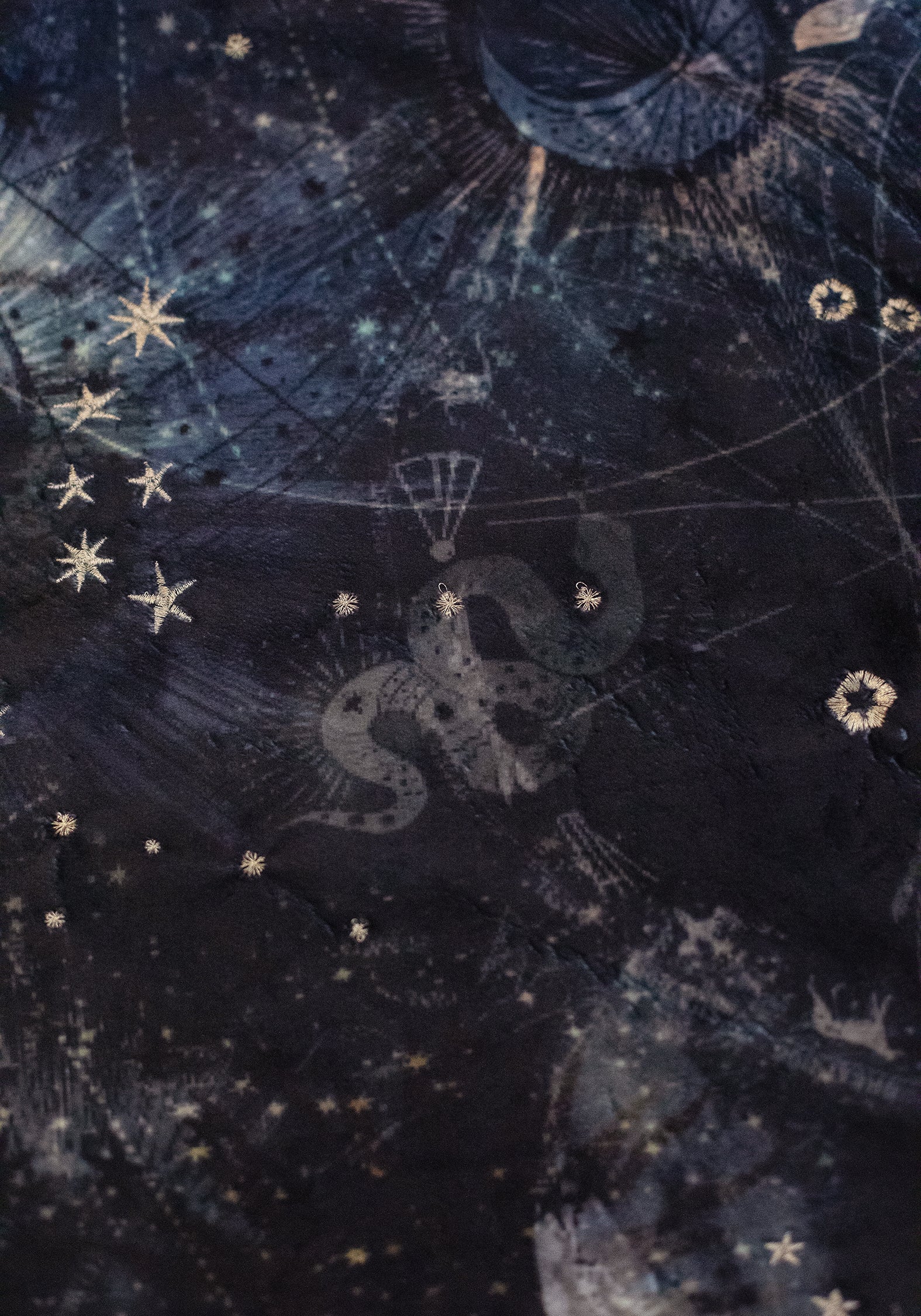 Astrevia Velvet Celestial Tassel Blanket - Image 3