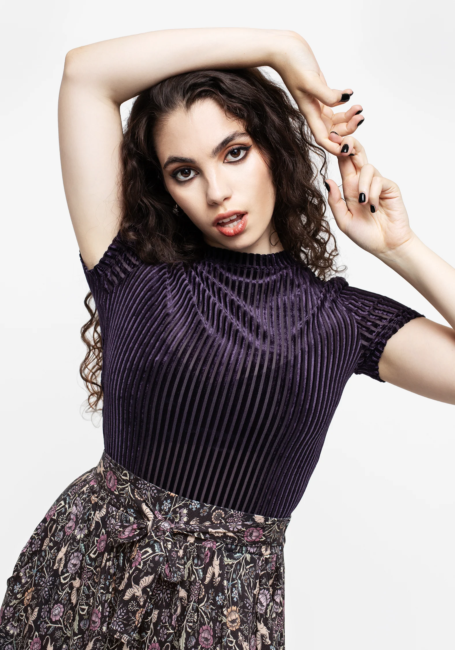 Dysnomia Ribbed Velvet Crop Top - Image 5