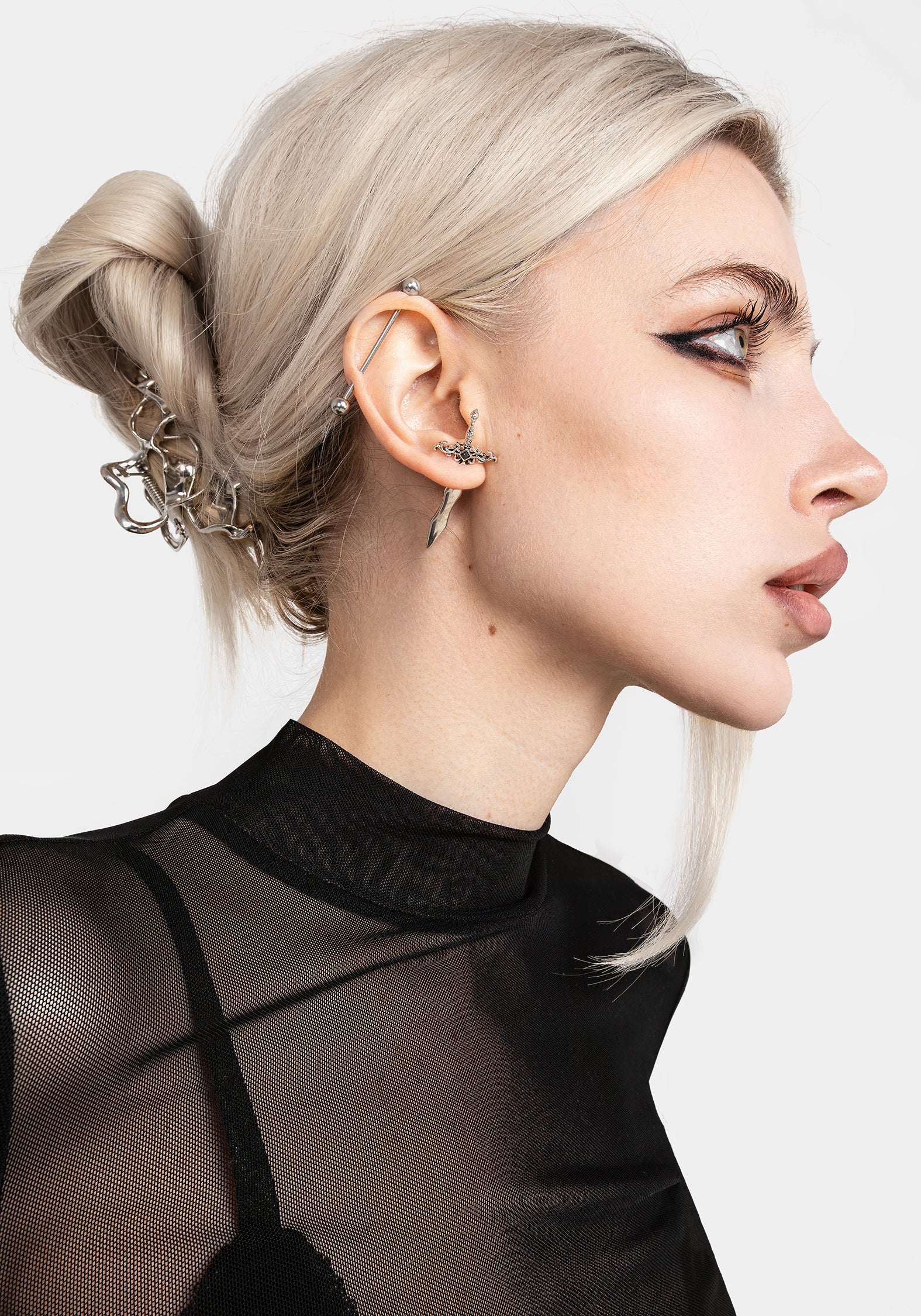 Harpe Dagger Earrings - Image 5