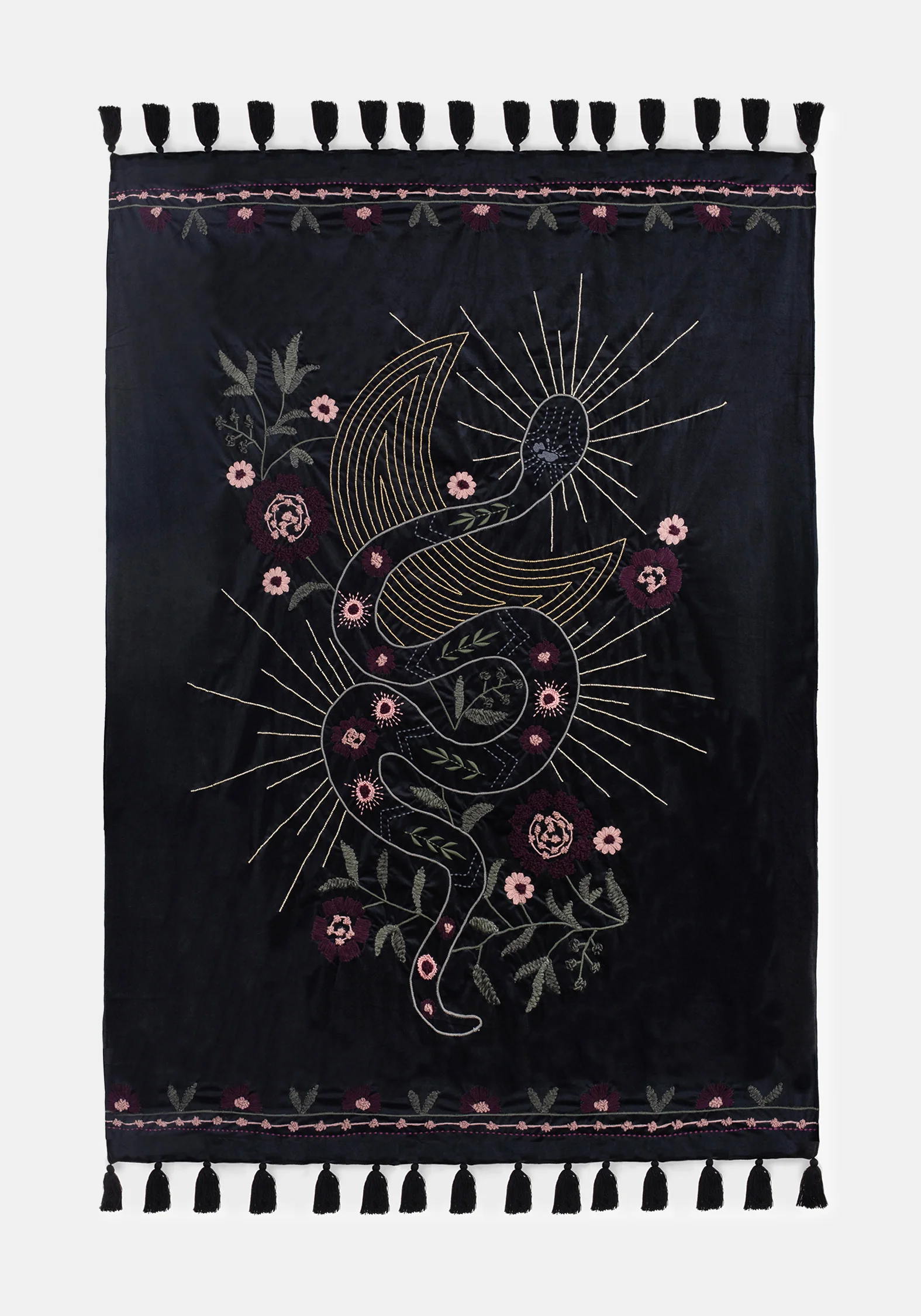 Kobra Embroidered Snake Blanket
