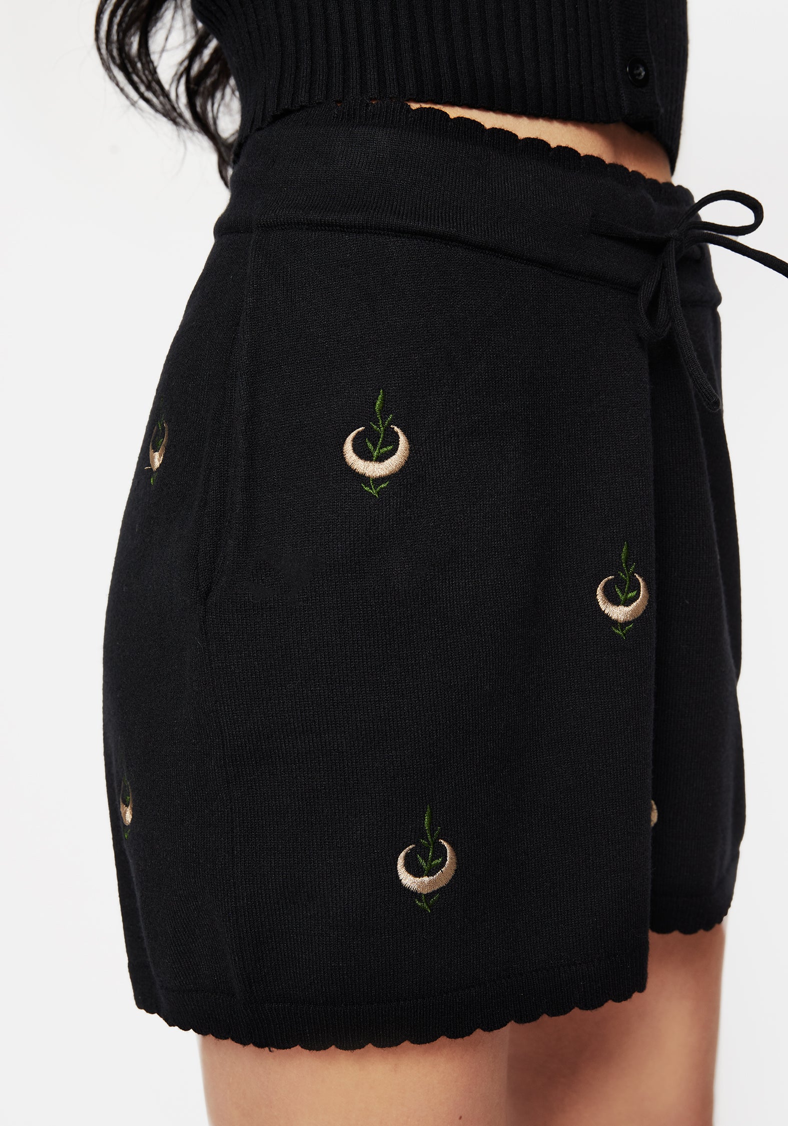 Liana Moon Leaf Embroidered Knit Shorts - Image 2