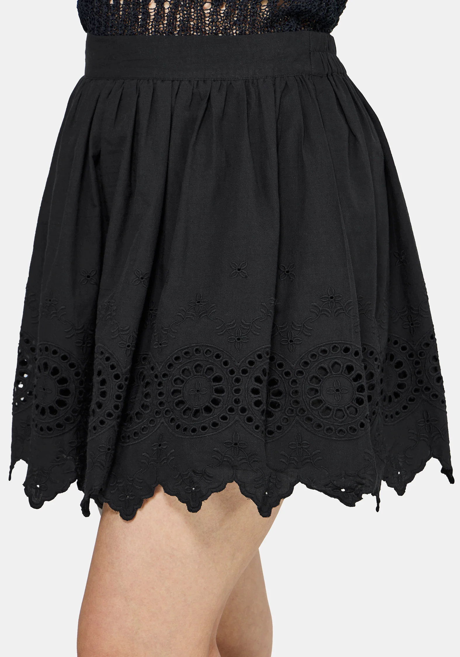Moirae Contrast Broderie Hem Mini Skirt - Image 3