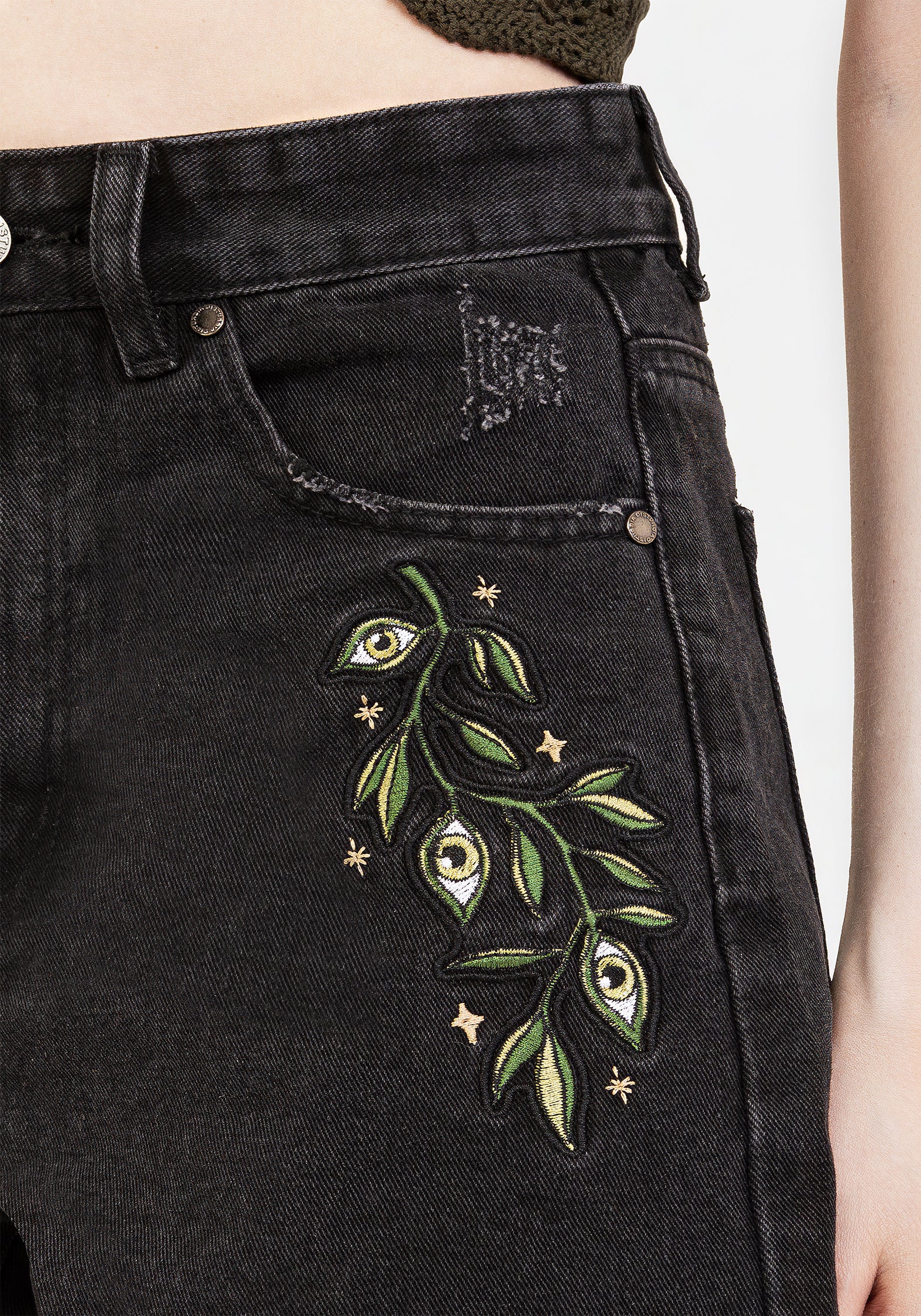 Swamplife Embroidered Denim Shorts - Image 6