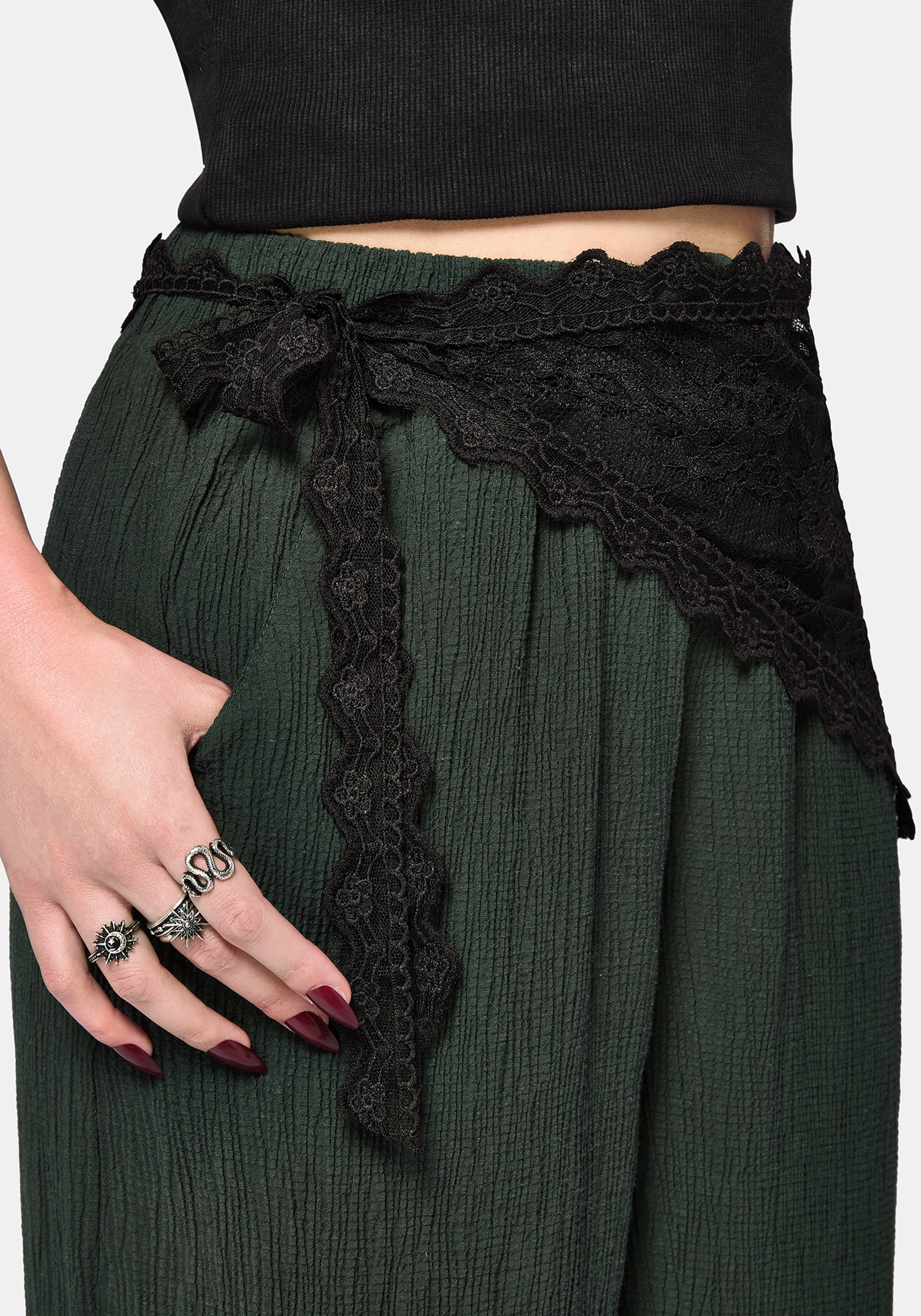 Vivilla Lace Triangle Scarf - Image 10